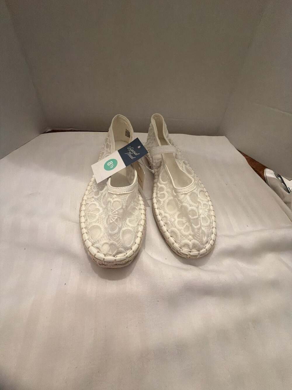 Universal Thread Lace Espadrille Flats Size 8 1/2 White
